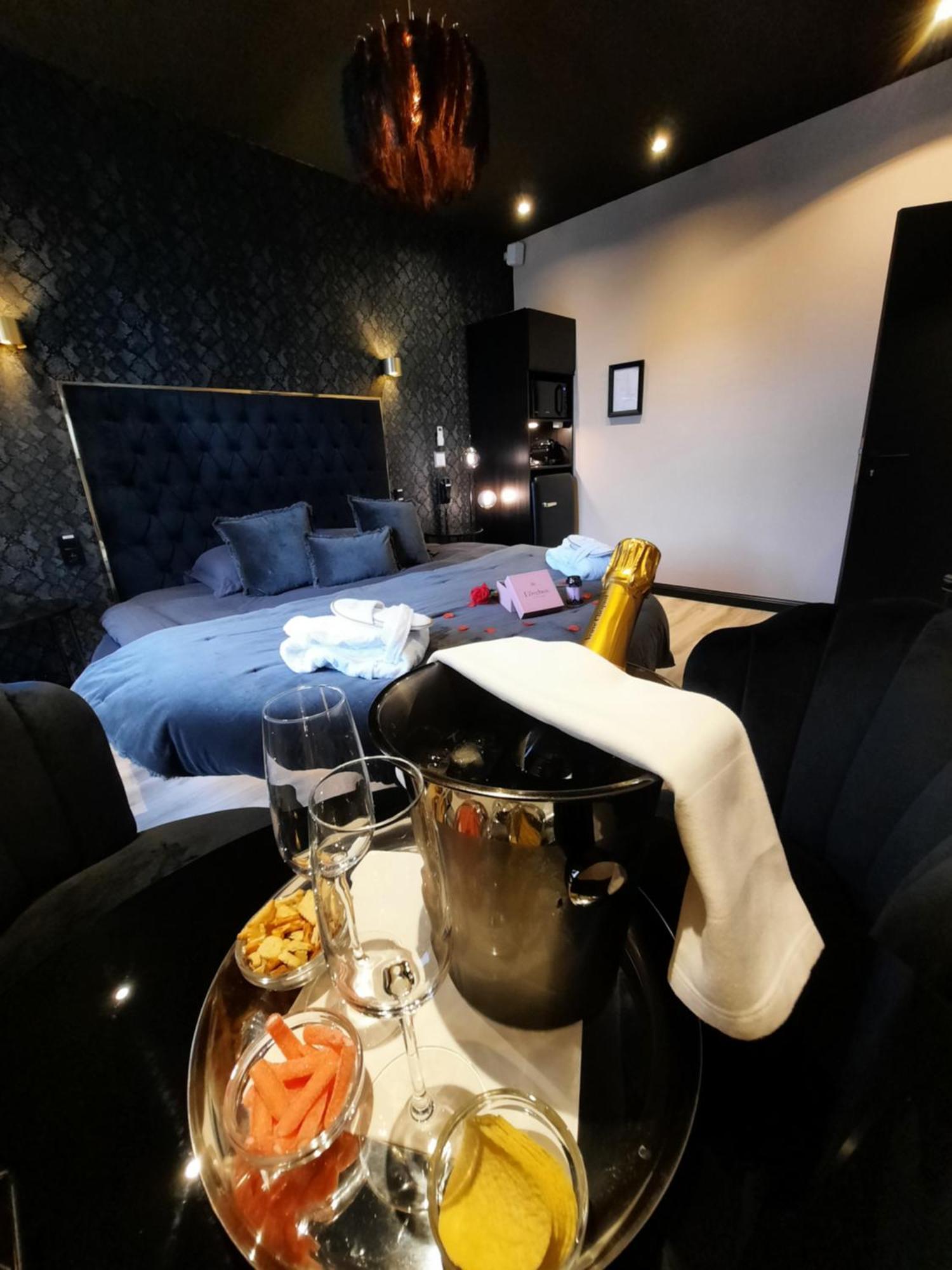 Hotel Mademoiselle Лиеж Екстериор снимка
